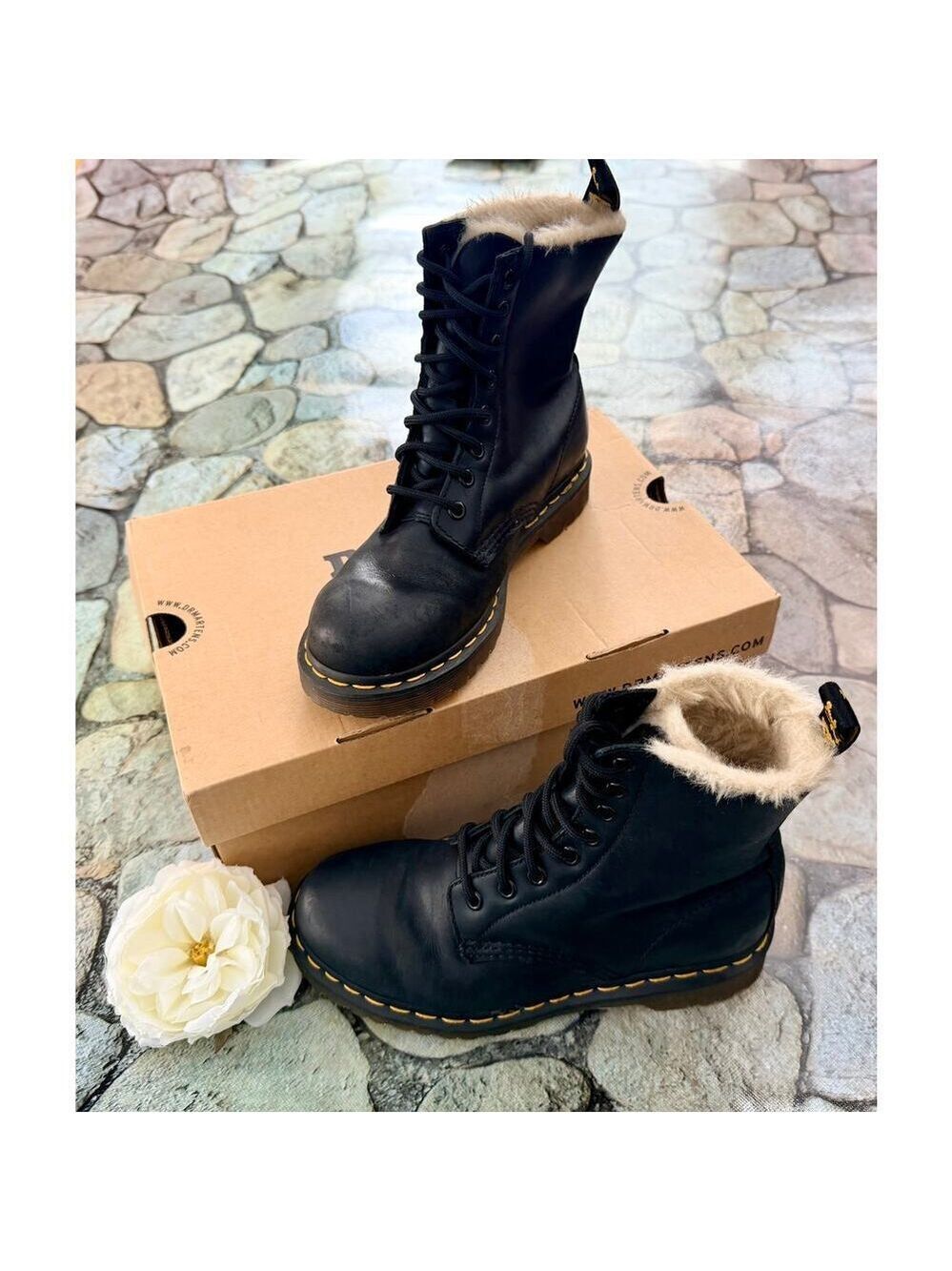 DR MARTENS FAUX FUR CLASSIC BOOTS